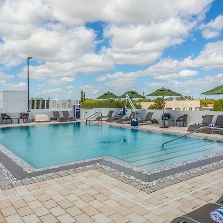 Отель Wyndham Garden Ft Lauderdale Airport & Cruise Port Дания-Бич Экстерьер фото